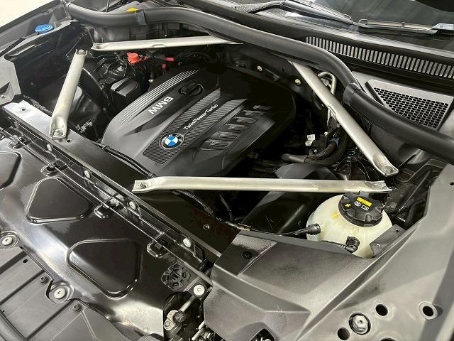 Ｘ５ ｘＤｒｉｖｅ３５ｄ　Ｍ　Ｓｐｏｒｔ　パノラマ／全周囲／電動リアゲート／ＥＴＣ／ブラインドスポット／ヘッドアップディスプレイ／シートヒーター＆シートクーラー／茶革／バーチャルコックピット／レーダークルーズ（65枚目）