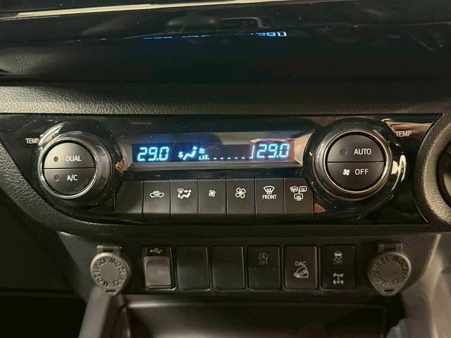 ハイラックス Z“GR SPORT” 禁煙車/全周囲/レーダークルーズ/ETC/クリアランスソナー/パワーシート/パドルシフト/トノカバー/アップルカープレイ/ナビキット/レーンキープ/衝突帰依減(7枚目)