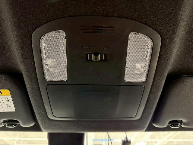 ハイラックス Z“GR SPORT” 禁煙車/全周囲/レーダークルーズ/ETC/クリアランスソナー/パワーシート/パドルシフト/トノカバー/アップルカープレイ/ナビキット/レーンキープ/衝突帰依減(34枚目)