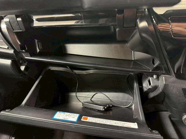 ハイラックス Z“GR SPORT” 禁煙車/全周囲/レーダークルーズ/ETC/クリアランスソナー/パワーシート/パドルシフト/トノカバー/アップルカープレイ/ナビキット/レーンキープ/衝突帰依減(40枚目)