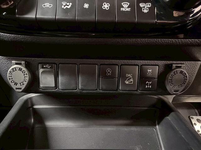 ハイラックス Z“GR SPORT” 禁煙車/全周囲/レーダークルーズ/ETC/クリアランスソナー/パワーシート/パドルシフト/トノカバー/アップルカープレイ/ナビキット/レーンキープ/衝突帰依減(41枚目)