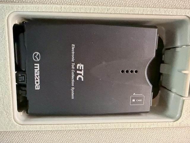 ＣＸ－５ ＸＤ　ＰＲＯＡＣＴＩＶＥ　禁煙車／レーダークルーズ／バックカメラ／ブラインドスポット／レーンキープ／オートライト／ＣＤ・ＤＶＤ再生／クリアランスソナー／ステアリングスイッチ／オートエアコン／オートライト（13枚目）