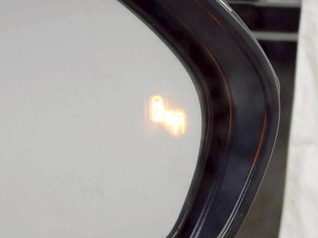 ヤリスクロス HYBRID Z ウルバーノ 禁煙車/全周囲/ブラインドスポット/ETC/レーダークルーズ/ブレーキホーホールド/アップルカープレイ/フルセグ/オートハイビーム/衝突軽減/レーンキープ/パワーシート(6枚目)