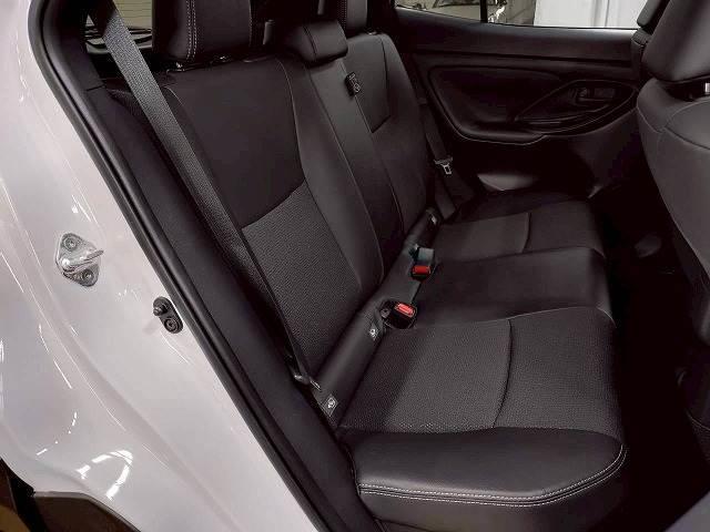 ヤリスクロス HYBRID Z ウルバーノ 禁煙車/全周囲/ブラインドスポット/ETC/レーダークルーズ/ブレーキホーホールド/アップルカープレイ/フルセグ/オートハイビーム/衝突軽減/レーンキープ/パワーシート(9枚目)