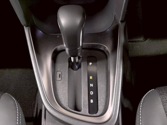 ヤリスクロス HYBRID Z ウルバーノ 禁煙車/全周囲/ブラインドスポット/ETC/レーダークルーズ/ブレーキホーホールド/アップルカープレイ/フルセグ/オートハイビーム/衝突軽減/レーンキープ/パワーシート(30枚目)