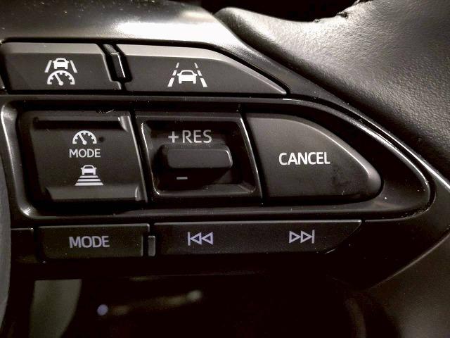 ヤリスクロス HYBRID Z ウルバーノ 禁煙車/全周囲/ブラインドスポット/ETC/レーダークルーズ/ブレーキホーホールド/アップルカープレイ/フルセグ/オートハイビーム/衝突軽減/レーンキープ/パワーシート(40枚目)