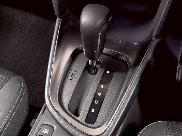 ヤリスクロス HYBRID Z ウルバーノ 禁煙車/全周囲/ブラインドスポット/ETC/レーダークルーズ/ブレーキホーホールド/アップルカープレイ/フルセグ/オートハイビーム/衝突軽減/レーンキープ/パワーシート(42枚目)