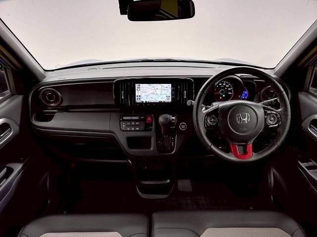 Ｎ－ＯＮＥ ◆２トーン　ＲＳ　禁煙車／バックカメラ／クルーズコントロール／パドルシフト／ステアリングスイッチ／純正アルミ／フォグランプ／オートライト／オートエアコン／スマートキー／横滑り制御装置／ＣＤ・ＤＶＤ再生（3枚目）