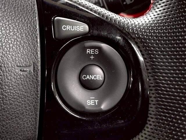 Ｎ－ＯＮＥ ◆２トーン　ＲＳ　禁煙車／バックカメラ／クルーズコントロール／パドルシフト／ステアリングスイッチ／純正アルミ／フォグランプ／オートライト／オートエアコン／スマートキー／横滑り制御装置／ＣＤ・ＤＶＤ再生（6枚目）