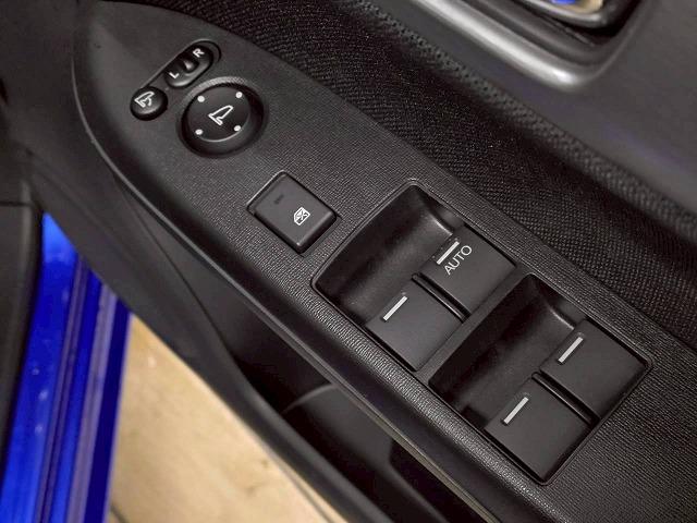 N-ONE ◆2トーン RS 禁煙車/バックカメラ/クルーズコントロール/パドルシフト/ステアリングスイッチ/純正アルミ/フォグランプ/オートライト/オートエアコン/スマートキー/横滑り制御装置/CD・DVD再生(35枚目)