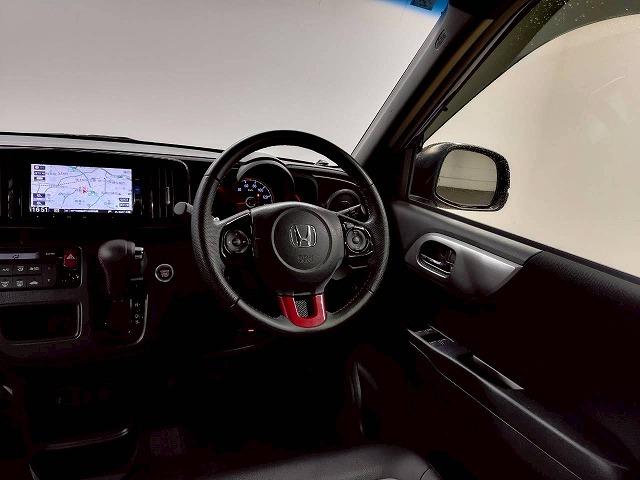 N-ONE ◆2トーン RS 禁煙車/バックカメラ/クルーズコントロール/パドルシフト/ステアリングスイッチ/純正アルミ/フォグランプ/オートライト/オートエアコン/スマートキー/横滑り制御装置/CD・DVD再生(45枚目)