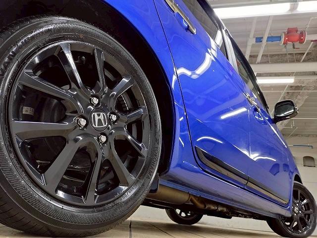 N-ONE ◆2トーン RS 禁煙車/バックカメラ/クルーズコントロール/パドルシフト/ステアリングスイッチ/純正アルミ/フォグランプ/オートライト/オートエアコン/スマートキー/横滑り制御装置/CD・DVD再生(52枚目)