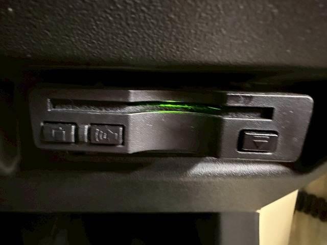 ジムニー XC 禁煙車/クルーズコントロール/バックカメラ/シートヒーター/衝突軽減/レーンキープ/ダウンヒルコントロール/純正アルミ/フォグランプ/ステアリングスイッチ/ヘッドアライトウォッシャー(12枚目)