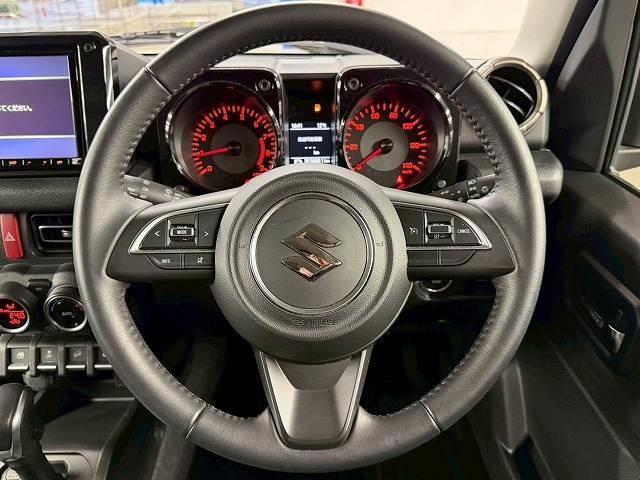 ジムニー XC 禁煙車/クルーズコントロール/バックカメラ/シートヒーター/衝突軽減/レーンキープ/ダウンヒルコントロール/純正アルミ/フォグランプ/ステアリングスイッチ/ヘッドアライトウォッシャー(13枚目)