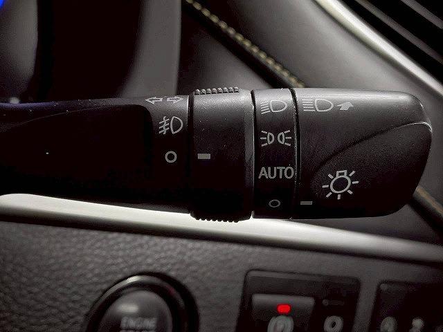 ハリアー ◆ELEGANCE 禁煙車/バックカメラ/レーダークルーズ/ETC/ブレーキホールド/オートハイビーム/アイドリングストップ/オートライト/オートエアコン/ステアリングスイッチ/CD・DVD再生(30枚目)