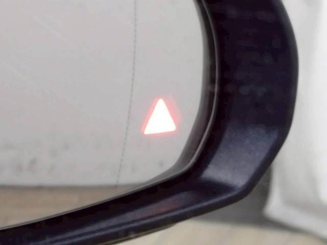 GLC GLC 220 d 4MATIC レザーEXP/パノラマ/全周囲/ブルメスター/ヘッドアップディスプレイ/アンビエント/ETC/ワイヤレス充電/レーダークルーズ/電動リアゲート/シートヒーター(10枚目)