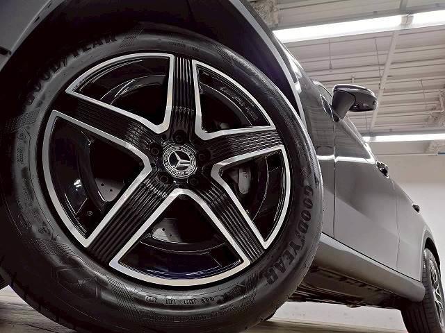 GLC GLC 220 d 4MATIC レザーEXP/パノラマ/全周囲/ブルメスター/ヘッドアップディスプレイ/アンビエント/ETC/ワイヤレス充電/レーダークルーズ/電動リアゲート/シートヒーター(13枚目)