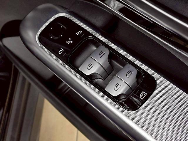 GLC GLC 220 d 4MATIC レザーEXP/パノラマ/全周囲/ブルメスター/ヘッドアップディスプレイ/アンビエント/ETC/ワイヤレス充電/レーダークルーズ/電動リアゲート/シートヒーター(29枚目)