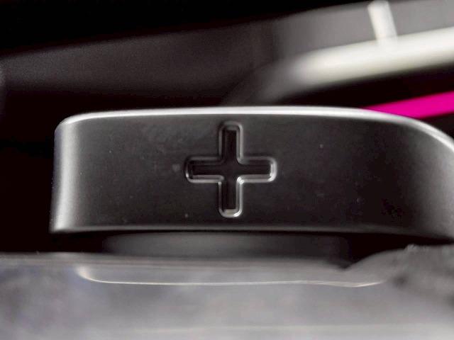 GLC GLC 220 d 4MATIC レザーEXP/パノラマ/全周囲/ブルメスター/ヘッドアップディスプレイ/アンビエント/ETC/ワイヤレス充電/レーダークルーズ/電動リアゲート/シートヒーター(42枚目)