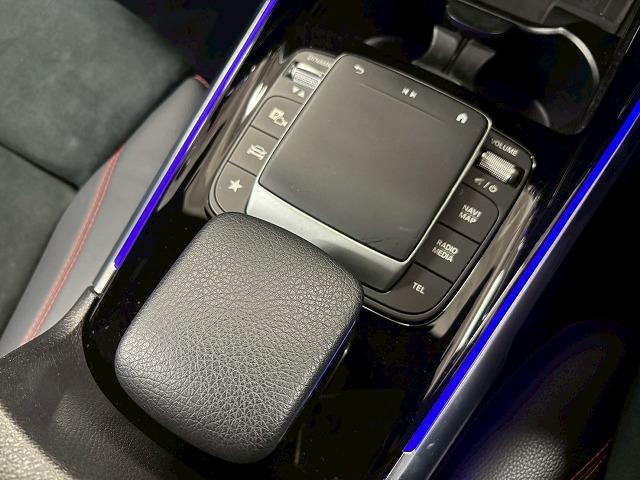 MERCEDES BENZ GLB GLB200D