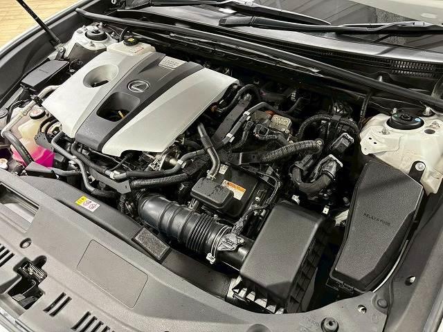 ES ES300h “F SPORT” 禁煙/サンルーフ/バックカメラ/レーダークルーズ/ブラインドスポット/シートクーラー/シートヒーター/ステアリングヒーター/ブレーキホールド/パドルシフト/シートメモリー(15枚目)