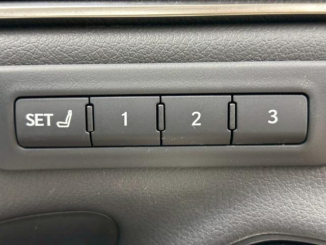 ES ES300h “F SPORT” 禁煙/サンルーフ/バックカメラ/レーダークルーズ/ブラインドスポット/シートクーラー/シートヒーター/ステアリングヒーター/ブレーキホールド/パドルシフト/シートメモリー(44枚目)