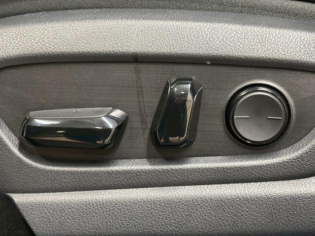 ES ES300h “F SPORT” 禁煙/サンルーフ/バックカメラ/レーダークルーズ/ブラインドスポット/シートクーラー/シートヒーター/ステアリングヒーター/ブレーキホールド/パドルシフト/シートメモリー(48枚目)