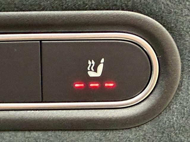 Ａクラス Ａ２００ｄ　ＡＭＧライン　禁煙車／全周囲／アドバンスドＰＫＧ／ＥＴＣ／レザーセフティＰＫＧ／ナビゲーションＰＫＧ／ヘッドアップディスプレイ／レーダークルーズ／シートヒーター／パワーシート／ワイヤレス充電／ブラインドスポット（44枚目）