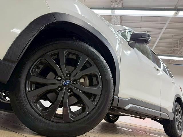 フォレスター SPORT 禁煙/デジタルミラー/メーカナビ/レダークルーズ/電動リアゲート/シートヒーター/ステアリングヒーター/パワーシート/アイサイト/ブラインドスポット/後席シートヒーター(12枚目)