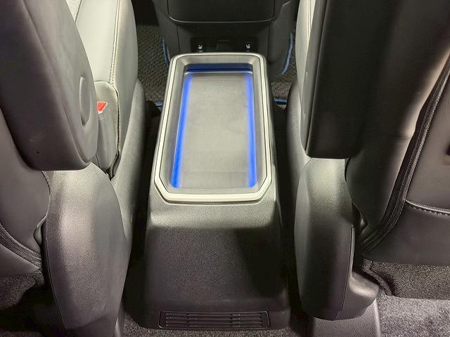 �A�N�Z�X�́A�y�呠�J�C���^�[�z���~��Ă����B�Ŋ��w�͖��Ήw�i�i�q�R�z�{���{���j�ƂȂ�܂��B���O�ɂ��A���𒸂���΁A���}������܂��B