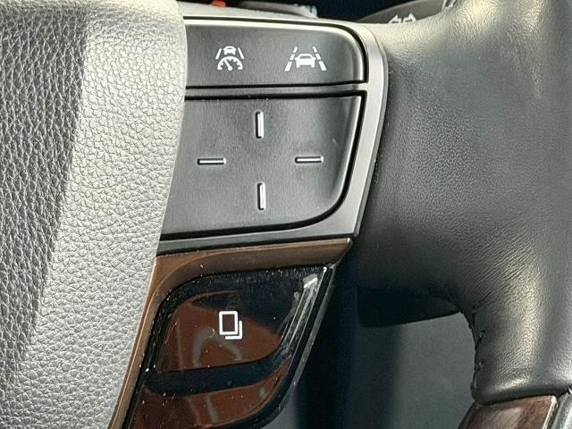 ヴェルファイアハイブリッド Ｚ　Ｐｒｅｍｉｅｒ　全周囲／サンルーフ／フリップダウン／ＡＣ１００Ｖ／ユニバーサルステップ／ワイヤレス充電／アップルカープレイ／シートヒーター＆シートクーラー／ヘッドアップディスプレイ／ステアリングヒーター（8枚目）