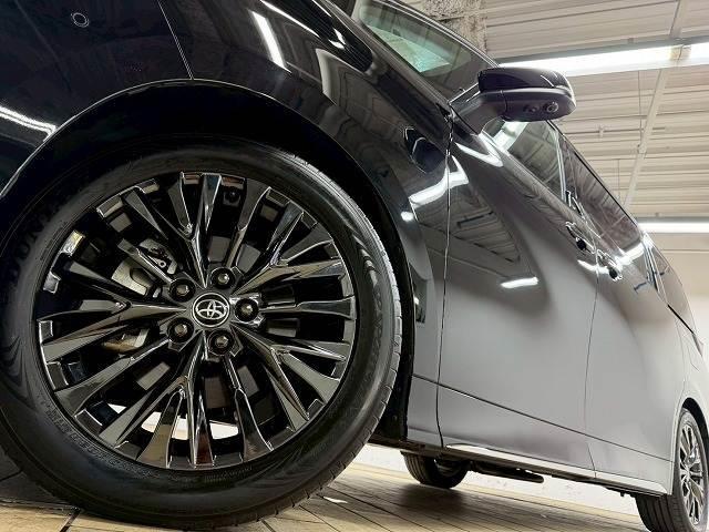 ヴェルファイアハイブリッド Ｚ　Ｐｒｅｍｉｅｒ　全周囲／サンルーフ／フリップダウン／ＡＣ１００Ｖ／ユニバーサルステップ／ワイヤレス充電／アップルカープレイ／シートヒーター＆シートクーラー／ヘッドアップディスプレイ／ステアリングヒーター（12枚目）
