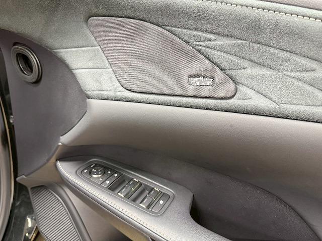 ＲＸ ＲＸ５００ｈ　“Ｆ　ＳＰＯＲＴ　Ｐｅｒｆｏｒｍａｎｃｅ”　禁煙／パノラマルーフ／マクレビ／全周囲／デジタルミラー／電動リアゲート／ヘッドアップディスプレイ／アップルカープレイ／パドルシフト／レーダークルーズ／ブラインドスポット（50枚目）