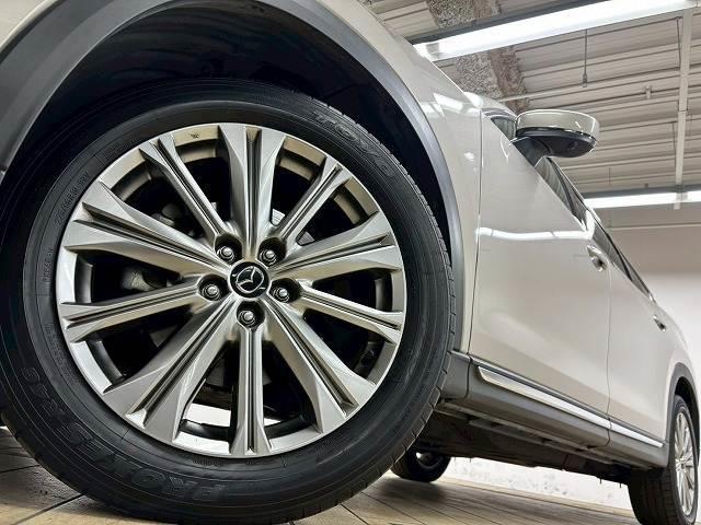 �y�����A���~�z�C�[���z�𑕔����Ă���܂��B�o�����X�̂Ƃꂽ�A���~�z�C�[���͍������s�����萫�������Ȃ��Ă���܂��B