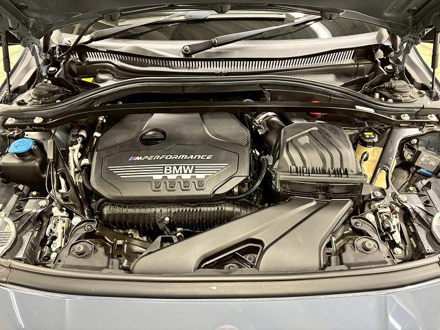 �A�N�Z�X�́A�y�呠�J�C���^�[�z���~��Ă����B�Ŋ��w�͖��Ήw�i�i�q�R�z�{���{���j�ƂȂ�܂��B���O�ɂ��A���𒸂���΁A���}������܂��B