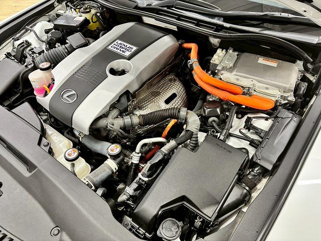 �A�N�Z�X�́A�y�呠�J�C���^�[�z���~��Ă����B�Ŋ��w�͖��Ήw�i�i�q�R�z�{���{���j�ƂȂ�܂��B���O�ɂ��A���𒸂���΁A���}������܂��B