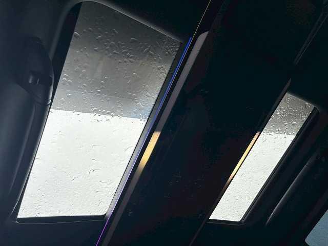 ヴェルファイアハイブリッド Executive Lounge モデリスタ/サンルーフ/寒冷地/フリップダウン/全周囲/デジタルミラー/JBL/電動リアゲート/アップルカープレイ/レーダークルーズ/ワイヤレス充電/パドルシフト/シートヒーター&シートクーラー(3枚目)