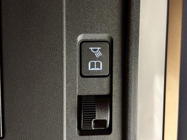 ヴェルファイアハイブリッド Executive Lounge モデリスタ/サンルーフ/寒冷地/フリップダウン/全周囲/デジタルミラー/JBL/電動リアゲート/アップルカープレイ/レーダークルーズ/ワイヤレス充電/パドルシフト/シートヒーター&シートクーラー(32枚目)