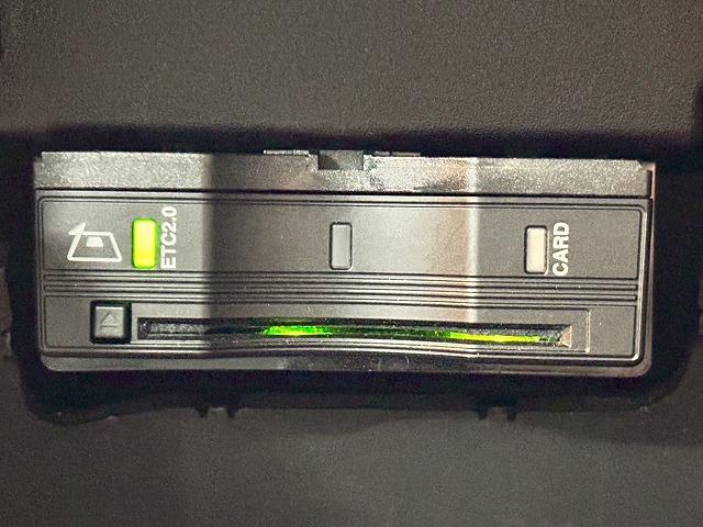 ＧＬＢ ＧＬＢ　２００ｄ　４ＭＡＴＩＣ　ナビゲーションパッケージ　禁煙／全周囲／サンルーフ／ブラインドスポット／レーダークルーズ／電動リアゲート／シートヒーター／ブラインドスポット／パワーシート／パドルシフト／レーンキープ／オートハイビーム（27枚目）