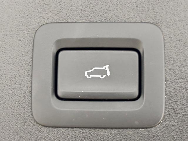 �A�N�Z�X�́A�y�呠�J�C���^�[�z���~��Ă����B�Ŋ��w�͖��Ήw�i�i�q�R�z�{���{���j�ƂȂ�܂��B���O�ɂ��A���𒸂���΁A���}������܂��B