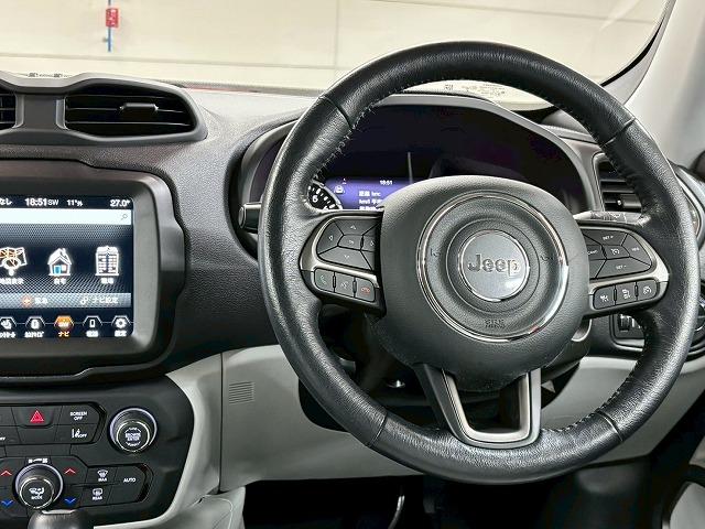 ジープ・レネゲード リミテッド　禁煙／バックカメラ／レーダークルーズ／ＥＴＣ／シートヒーター／メーカーナビ／ブラインドスポット／アップルカープレイ／パワーシート／ステアリングヒーター／アイドリングストップ（42枚目）