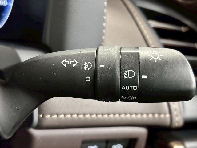 アルファードハイブリッド Ｅｘｅｃｕｔｉｖｅ　Ｌｏｕｎｇｅ　１オナ／サンルーフ／フリップダウン／デジタルミラー／全周囲／ＪＢＬ／ヘッドアップディスプレイ／アップルカープレイ／シートヒーター＆シートクーラー／ワイヤレス受電／ＡＣ１００Ｖ／ブラインドスポット（33枚目）