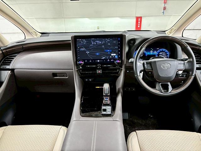 アルファードハイブリッド Ｅｘｅｃｕｔｉｖｅ　Ｌｏｕｎｇｅ　１オナ／サンルーフ／フリップダウン／デジタルミラー／全周囲／ＪＢＬ／ヘッドアップディスプレイ／アップルカープレイ／シートヒーター＆シートクーラー／ワイヤレス受電／ＡＣ１００Ｖ／ブラインドスポット（53枚目）