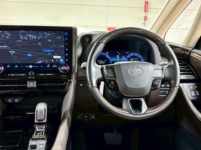 アルファードハイブリッド Ｅｘｅｃｕｔｉｖｅ　Ｌｏｕｎｇｅ　１オナ／サンルーフ／フリップダウン／デジタルミラー／全周囲／ＪＢＬ／ヘッドアップディスプレイ／アップルカープレイ／シートヒーター＆シートクーラー／ワイヤレス受電／ＡＣ１００Ｖ／ブラインドスポット（55枚目）