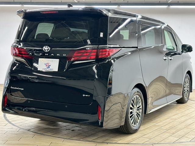 アルファードハイブリッド Ｅｘｅｃｕｔｉｖｅ　Ｌｏｕｎｇｅ　１オナ／サンルーフ／フリップダウン／デジタルミラー／全周囲／ＪＢＬ／ヘッドアップディスプレイ／アップルカープレイ／シートヒーター＆シートクーラー／ワイヤレス受電／ＡＣ１００Ｖ／ブラインドスポット（70枚目）