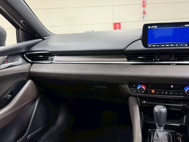 ＭＡＺＤＡ６セダン ２５Ｓ　Ｌ　Ｐａｃｋａｇｅ　禁煙／ＢＯＳＥ／本革／レーダークルーズ／ブラインドスポット／ヘッドアップディスプレイ／ＥＴＣ／ステアリングヒーター／レーンキープ／後席シートヒーター／パドルシフト／オートエアコン（47枚目）