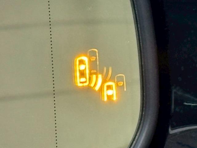 ＥＳ ＥＳ３００ｈ　“ｖｅｒｓｉｏｎ　Ｌ”　禁煙／サンルーフ／マクレビ／全周囲／ＡＣ１００Ｖ／シートヒーター／ブラインドスポット／レーダークルーズ／シートクーラー／ステアリングヒーター／ＡＣ１００Ｖ／ステアリングヒーター／電動リアゲート（29枚目）