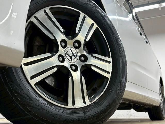 �y�����A���~�z�C�[���z�𑕔����Ă���܂��B�o�����X�̂Ƃꂽ�A���~�z�C�[���͍������s�����萫�������Ȃ��Ă���܂��B