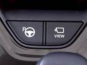 【自動駐車機能】駐車場へ到着した際に設定するだけで面倒な駐車をアシストしてくれる便利機能。