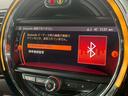 クーパーＳ　クラブマン　オール４　シートヒーター／シートカバー／レーダークルーズコントロール／ＥＴＣ／コーナーセンサー／電動パーキング／禁煙車／インテリジェントセーフティ／バックカメラ／アイドリングストップ／スポーツモード（22枚目）